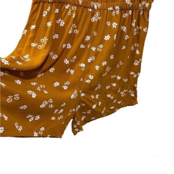 Old Navy Romper - Picture 4 of 4